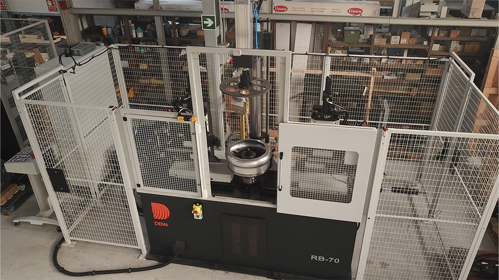 Otras máquinas para trabajar los metales en barras, perfiles y tubos Fabricación de partes para subestación eléctrica RB-70